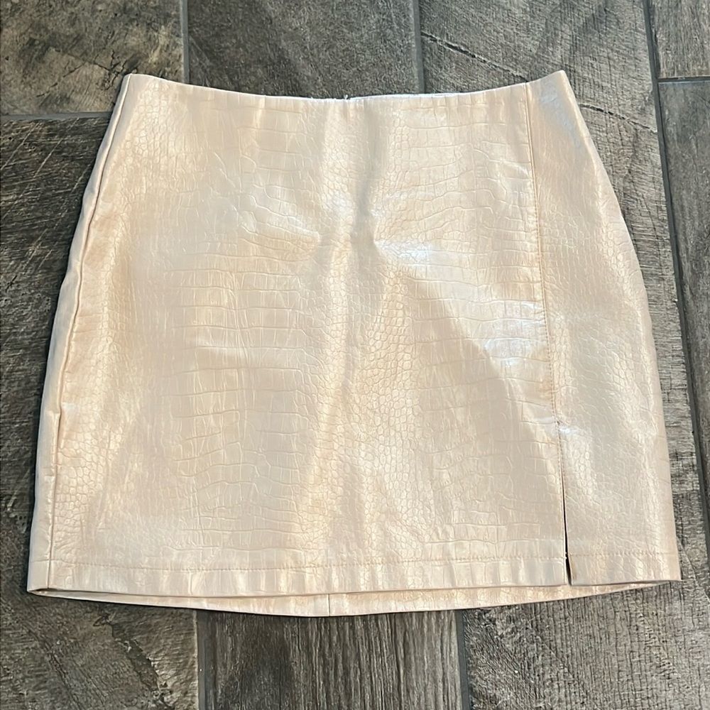 Sans Souci faux patterned leather skirt w/ split.